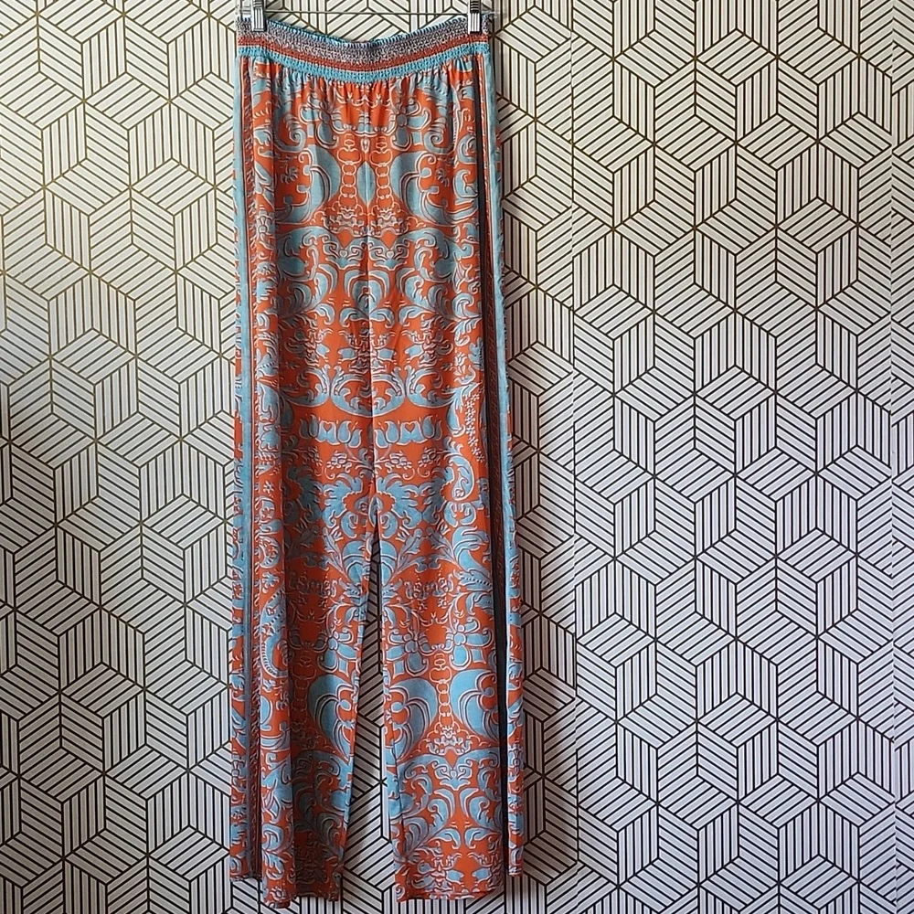 Alice + Olivia Athena Smocked Waistband Wide Leg Pant - Picture 3 of 8